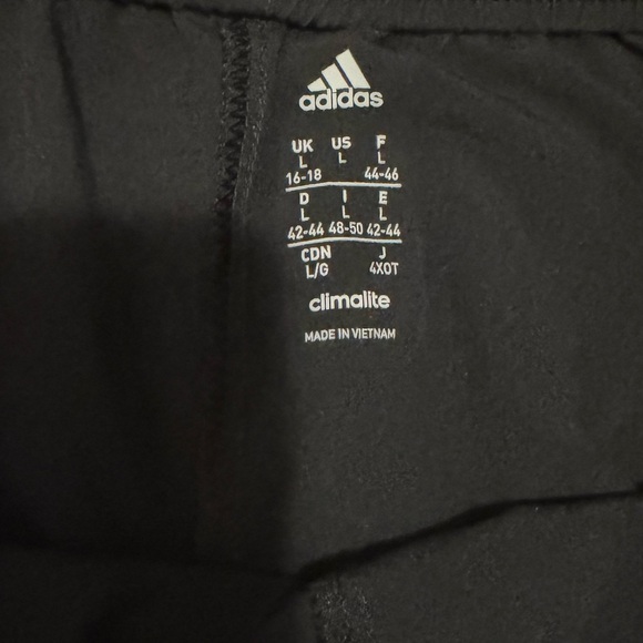 New Adidas Climalite Shorts Size Large Black & White - Picture 3 of 3